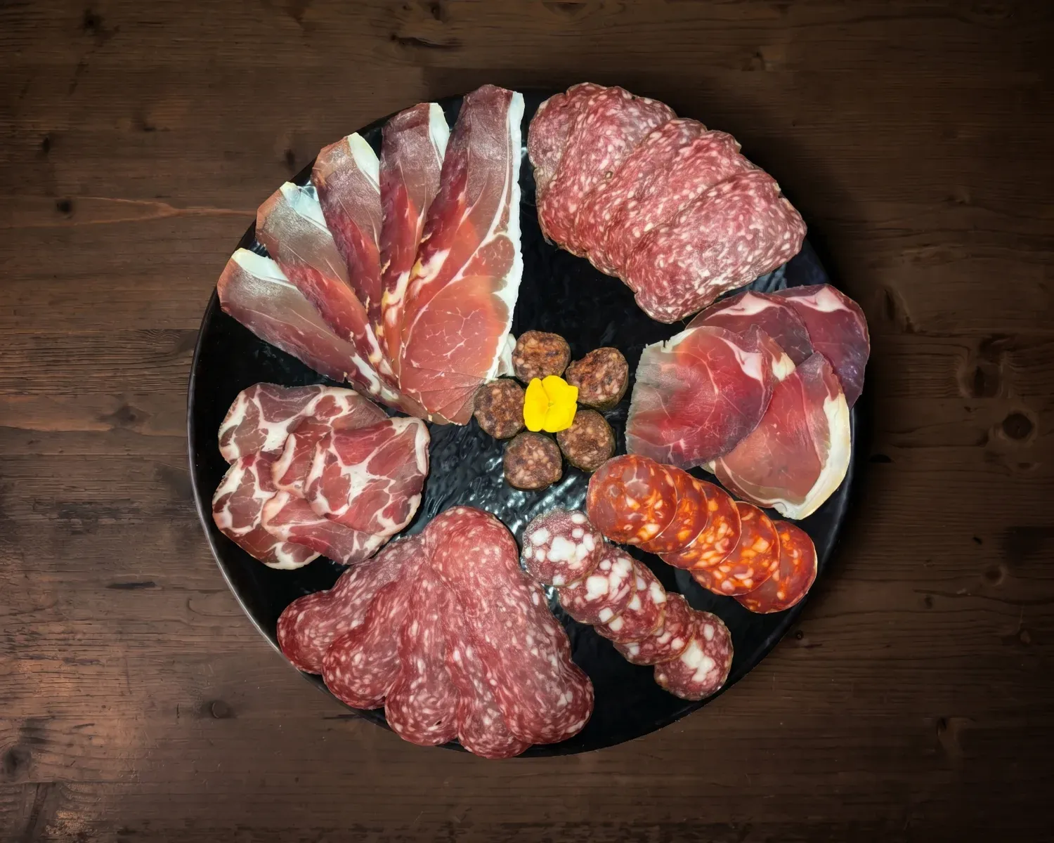 Antipasto Manzaut (tagliere salumi e formaggi, pizzondelle, pallotte cac'e ove) (per 2)
